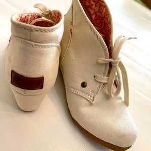 Mad Paw Off White Cotton Canvas Summer Booties SZ 7
